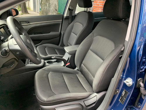 Imagen 14 de 15 de Hyundai Elantra 2017 2.0 Gls Premium At