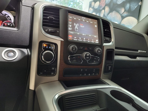 Imagen 6 de 16 de Ram 1500 Laramie 5.7l Automatica At8 4x4 $