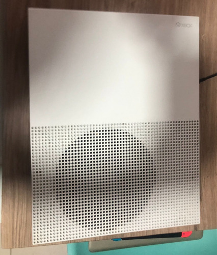 Consola Xbox One S 1 Tb Sin Caja Con 2 Controles Blanco (Usado)