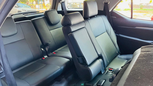Toyota Hilux SW4 2.7 SRV 7 LUGARES 4X2 16V