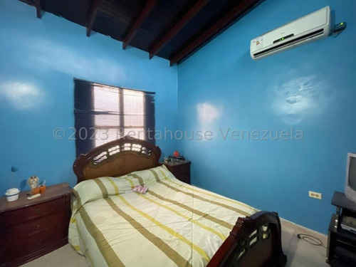Casa En Venta Urb La Blanquera Con Pozo De Agua Kg:24-10334