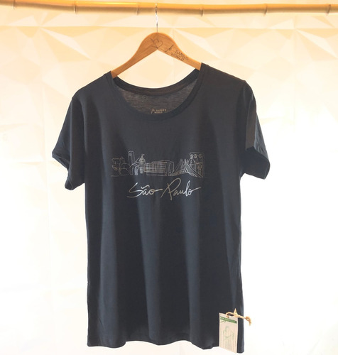 Imagem 3 de 5 de Camiseta Preta Baby Look Viscose De Bambu São Paulo Bamboo W