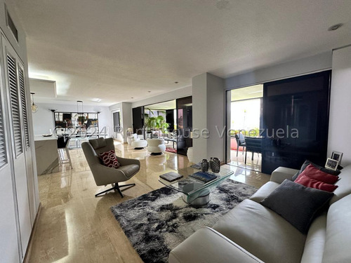 Ss: Vende Apartamento 24-28320 En San Roman De 253,81 M2, 3h/5b/3pe