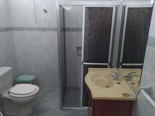 Casa De 2 Dormitorios Con Amplio Fondo Pan De Azúcar