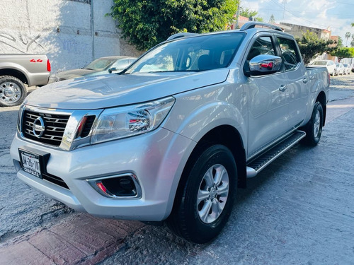 Imagen 3 de 12 de Nissan Np300 Frontier 2019 2.5 Le Aa Mt