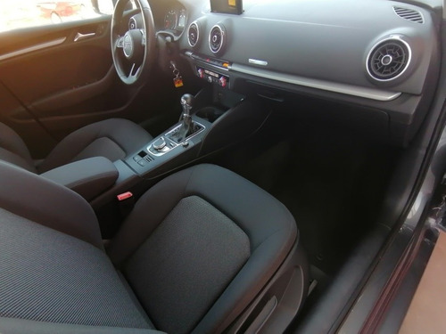Imagen 6 de 15 de Audi A3 2018 2.0 Sedán L Dynamic At Dsg
