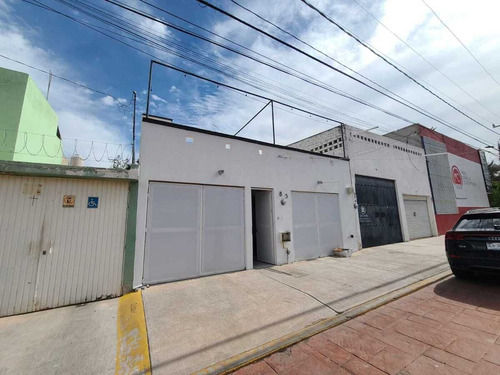 Casa En Renta Con Uso De Suelo Habitacional Con Servicios Tipo A Ubicación Est