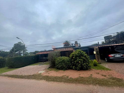 Imagen 8 de 10 de Venta De Casa Y Amplio Local En La Coronilla, Rocha
