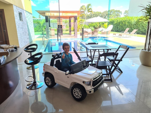 Toyota Hilux Crianças