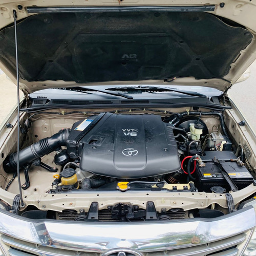 Imagen 7 de 11 de Toyota Fortuner 2013