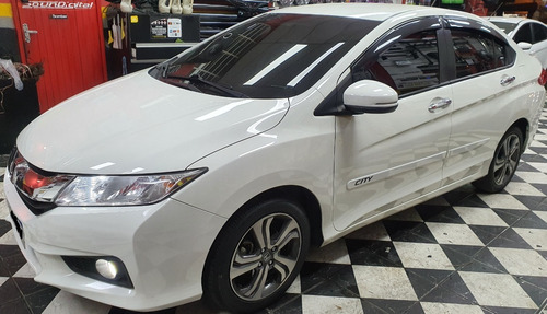 Imagem 1 de 9 de Honda City