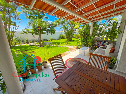 Cad Villas Playa Diamante 81. Terraza Con Jardín Y Acceso Directo A La Alberca Del Condominio