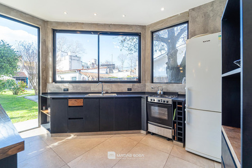Venta - 2 Casas Con Gran Parque Y Pileta - Zona Pompeya