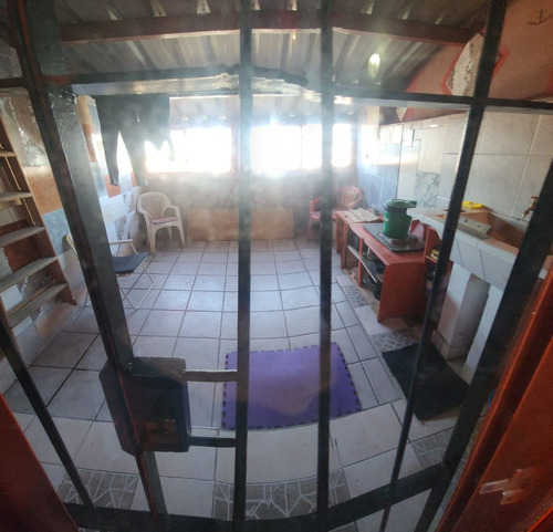 Amplio Departamento Al Frente De 2 Ambientes Con Balcon