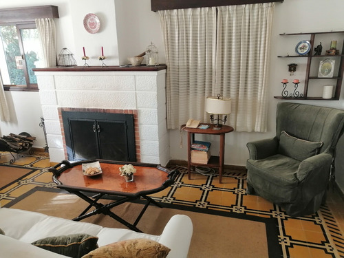 Casa Centrica En La Ciudad De Rocha, Camponet Uruguay.
