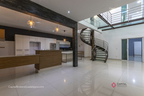 Casa De Lujo En Renta Colonia Moderna