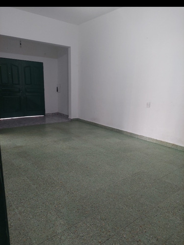 Banfield Este Casa De 4 Ambientes Dueña Directa