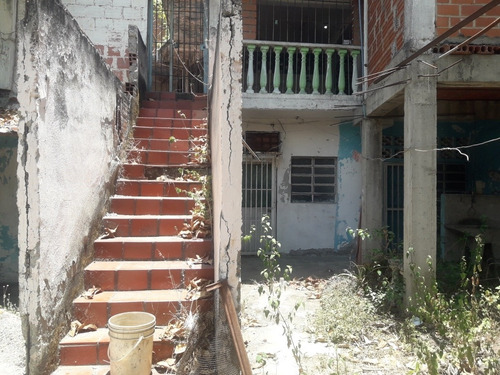 Terreno Y Amplia Casa En Guarenas