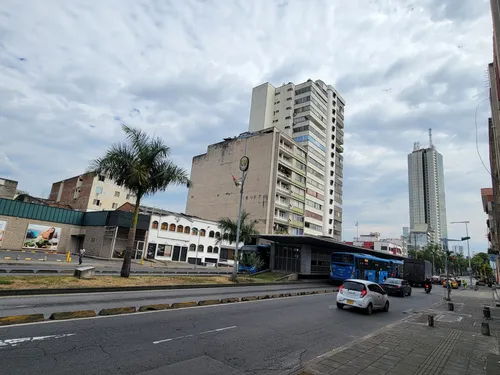 Local En Venta En Versalles. Cod V11359