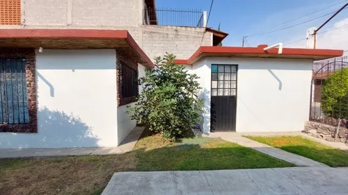 Amplia Casa En Venta En Esquina, Rápida Salida A Cdmx Y También Al Aifa