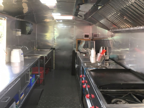 Imagen 3 de 9 de Hermoso Foodtruck Mercedes Benz Lo812
