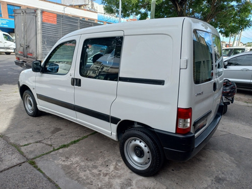 Imagen 4 de 15 de Citroën Berlingo 2017 1.6 Hdi 92 Bussines Mixto