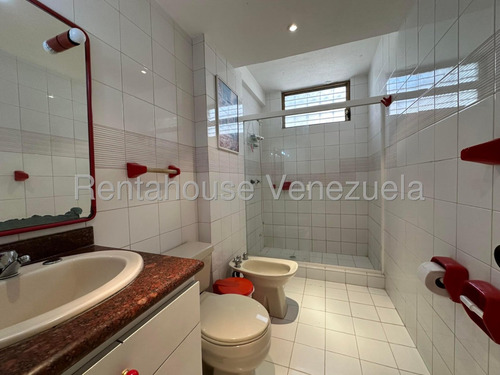 Apartamento En Venta En Urbanización El Bosque Maracay Piso Bajo Grande Cómodo Excelente Condominio Agua Seguridad Nela 25-9970