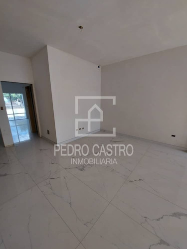 Imagen 16 de 23 de Pedro Castro Inmobiliaria Ofrece En Venta Town House En Conjunto Residencial Los Saltos, Alta Vista, Puerto Ordaz #@pedro_castroj #somosinmobiliaria #inversion #zonaexclusiva #plusvalia #asesoresenpzo