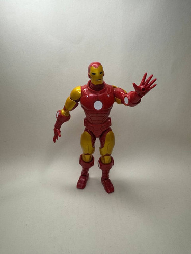 Figura De Acción Hasbro Marvel Legends Series Iron Man 15cm (Usado)