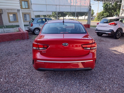 Imagen 4 de 8 de Kia Rio 2021 1.6 L Sedan Mt