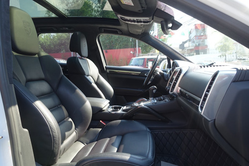 Imagen 11 de 13 de Porsche Cayenne Turbo S 2016