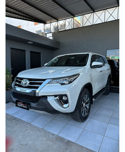 Toyota Hilux SW4 2.8 SRX 4X4 16V TURBO INTERCOOLER DIESEL 4P AUTOMÁTICO