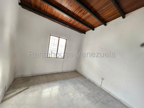 Casa En Venta La Morita I Urb Los Sauces Maracay 25-18599 Apd