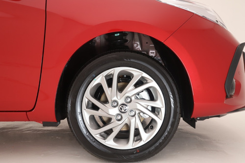 Imagen 13 de 14 de Toyota Yaris 1.5 107cv Xls 4p