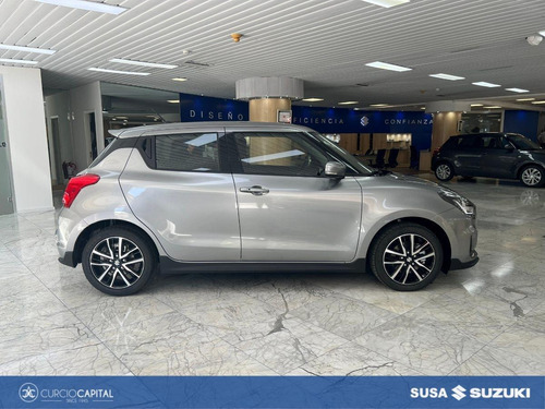 Imagen 7 de 25 de Suzuki Swift Sport 2023 Gris Plata 0km