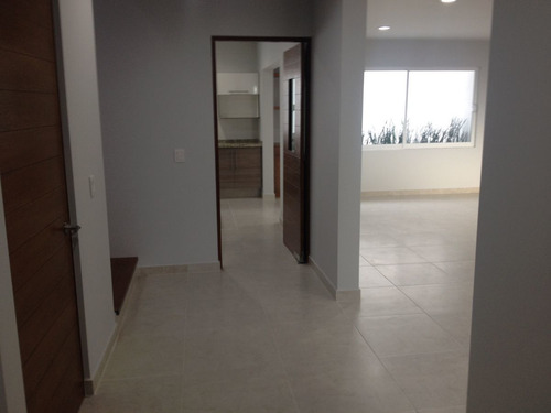 Preciosa Residencia En Centro Sur, Misiones Ii - Sótano, 3 Habitaciones, Ctoserv