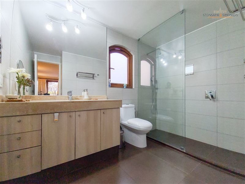 Imagen 10 de 21 de 4d4b I Servicios I Escritorio I 200 / 530 M2 I El Huinganal