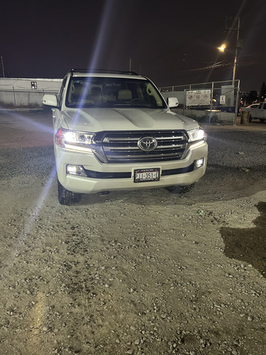 Toyota Land Cruiser 5.7 4x4 At