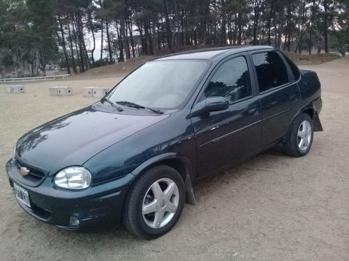 Imagen 1 de 11 de Chevrolet Corsa 1.4 Classic