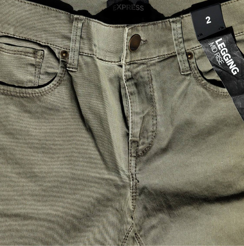 Jeans Color Verde Olivo Corte Legging Express