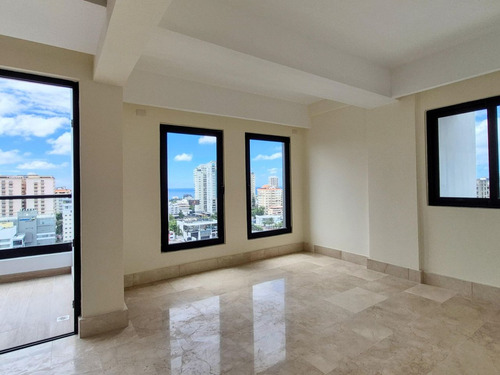 Apartamento En Venta En Naco, Santo Domingo. 3 Habitaciones, Con Impresionante Vista Al Mar Y La Ciudad