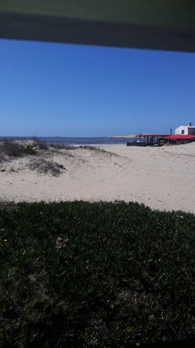 Tacuara En Valizas Casa Para 4 Personas A Pasos Del Mar.