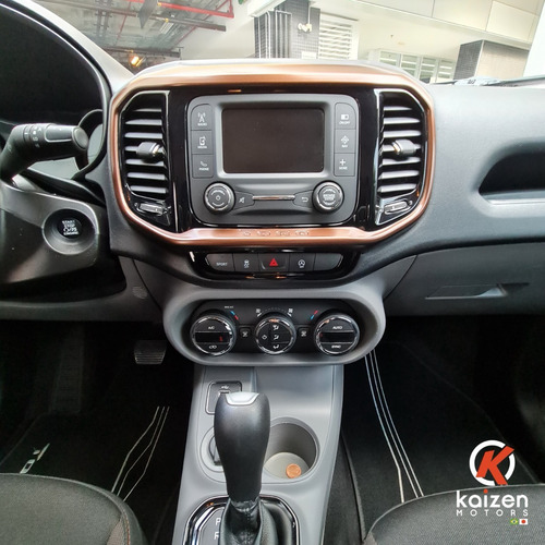 Imagem 9 de 15 de Fiat Toro Volcano 2019 2.4 Flex