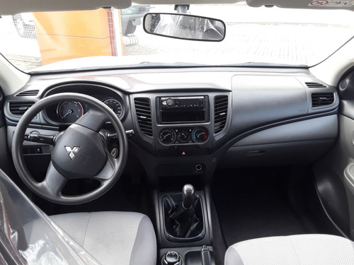 Mitsubishi L200 Triton 2.4 16V TURBO DIESEL GL CD 4X4 MANUAL