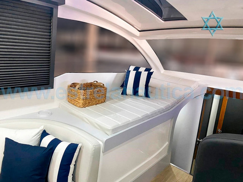 Imagem 6 de 11 de Lancha Tethys 41 Ht Iate Ferretti Axtor Intermarine Armada