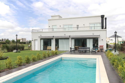Casa En Venta - San Lucas
