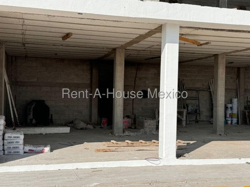 Local Comercial De 38 Metros - El Mirador, Renta | Ml