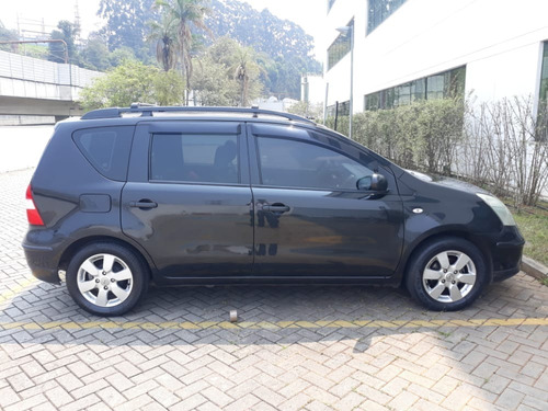Imagem 4 de 7 de Nissan Livina