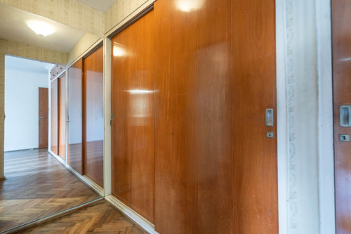 Semipiso De 5 Ambientes Con Dependencia Y 2 Cocheras En Alquiler En Barrio Norte