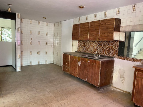 Imagen 8 de 15 de Se Vende Casa, Colonia Independencia, Para Remodelar , Precio De Remate !!!!!!!